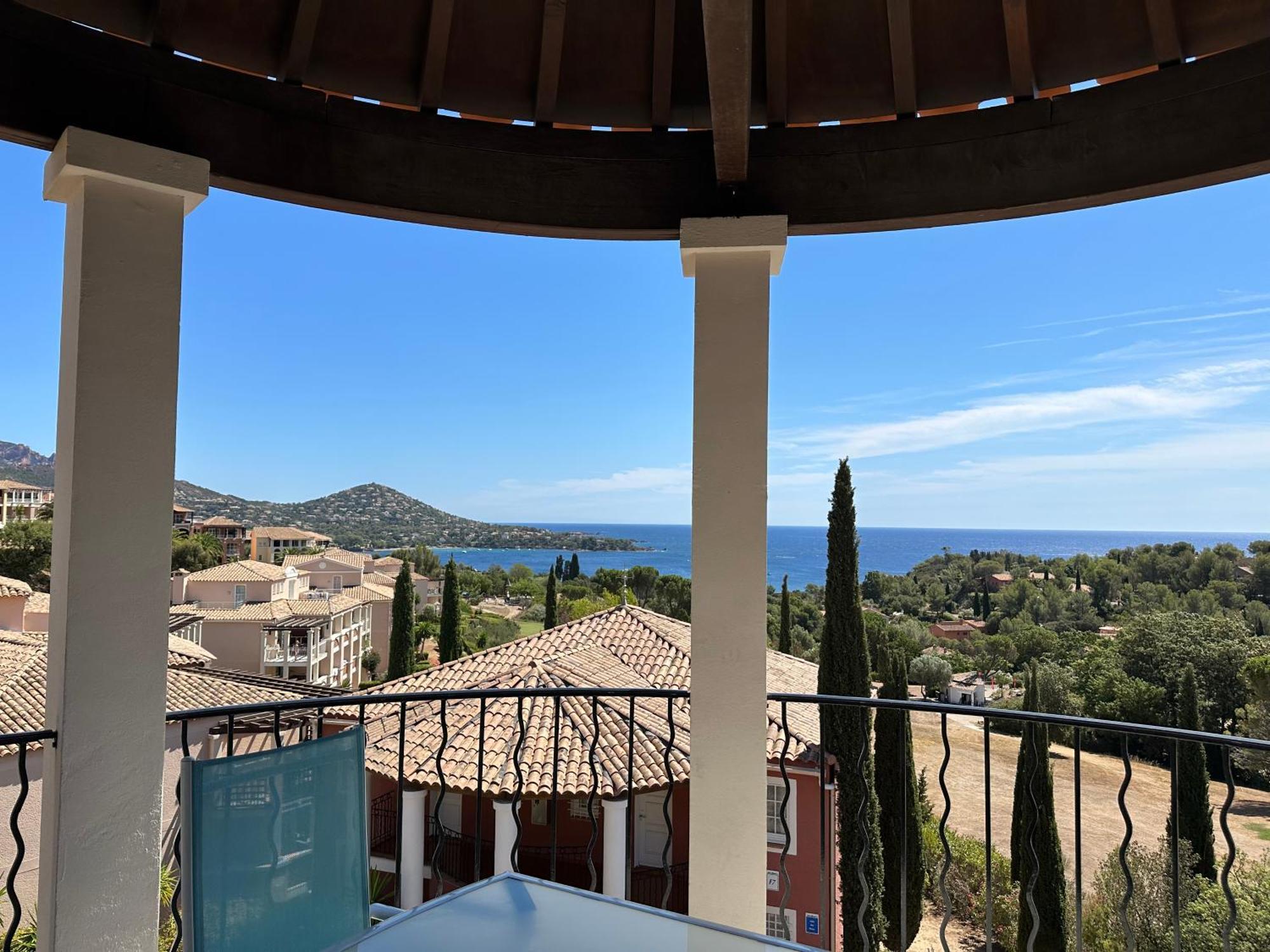 Cap Esterel Vue Mer Et Climatise Apartment Saint-Raphaël Екстериор снимка